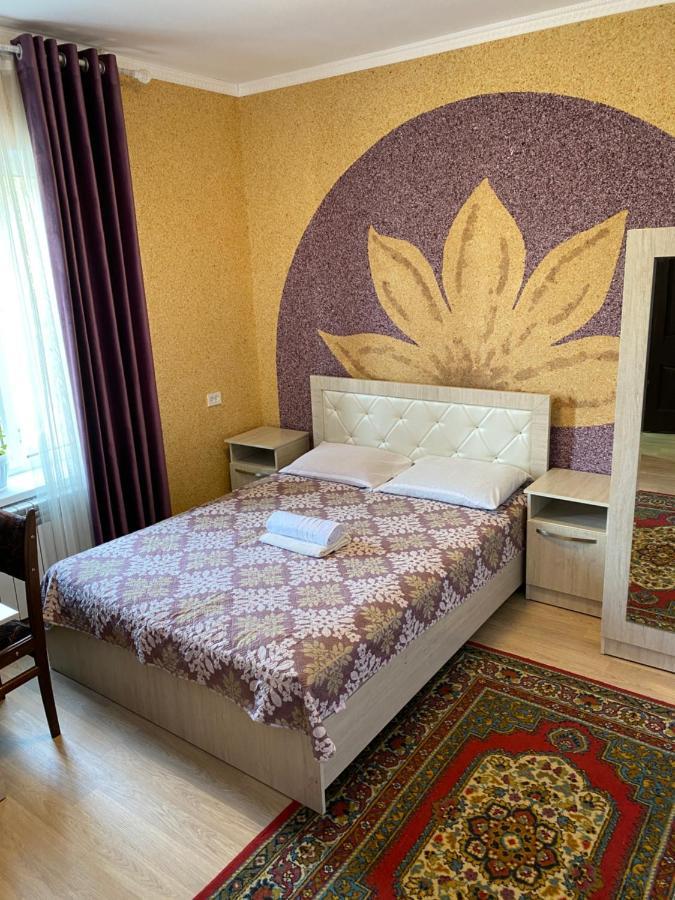 Отель Жылдыз Jalal-Abad Ngoại thất bức ảnh